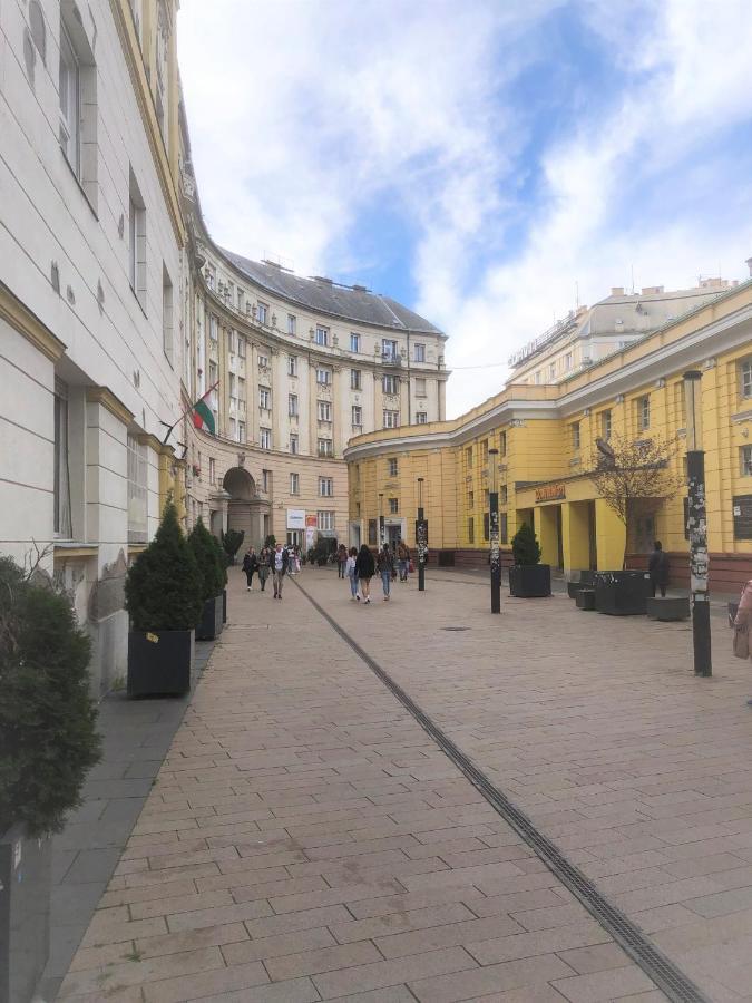 Corvin Square Apartment Budapest Eksteriør bilde